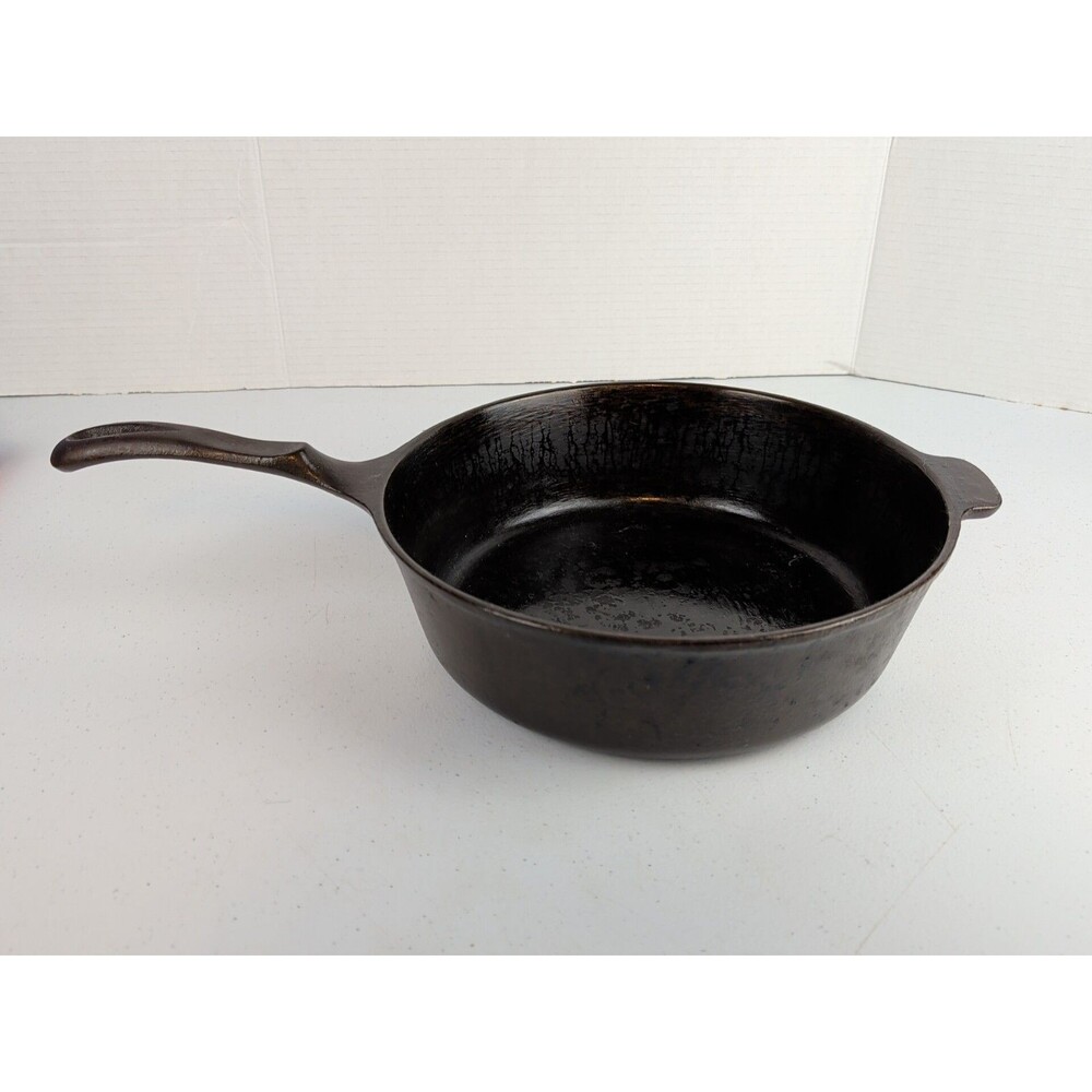Wagner's 1891 Original 10 1/2" Chicken Fryer 3" Deep USA Cast Iron Cookware. VTG